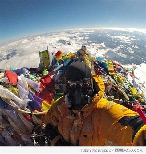 mount everest selfie